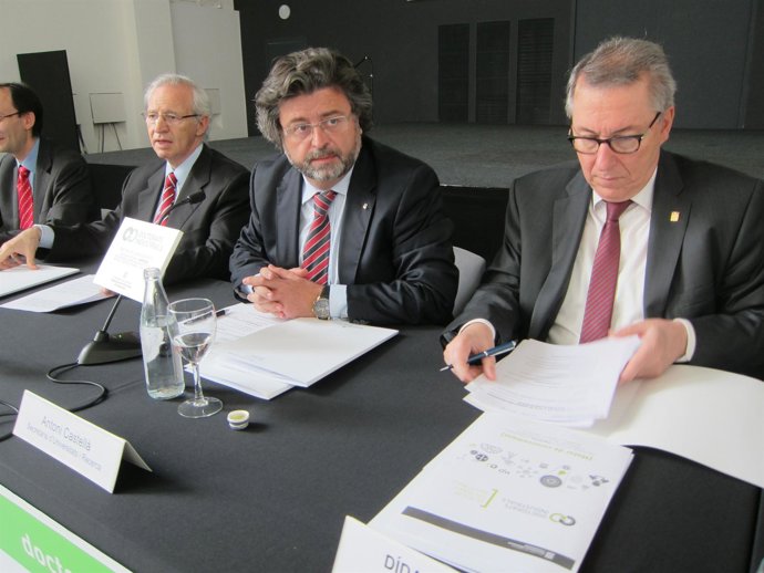 Acuerdo entre universidades, Generalitat y Cámara de Comercio de Barcelona