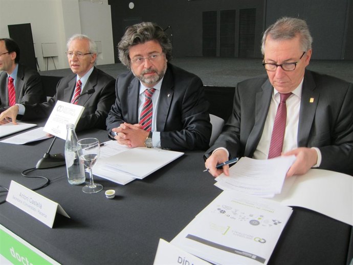 Acuerdo entre universidades, Generalitat y Cámara de Comercio de Barcelona