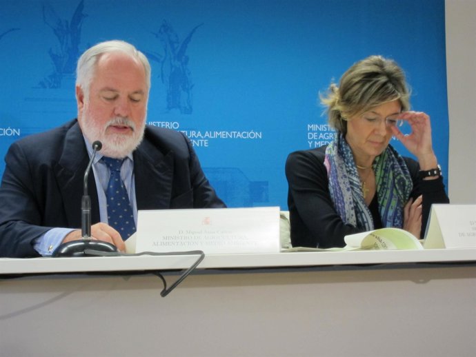 Miguel Arias Cañete presenta la campaña de incendios