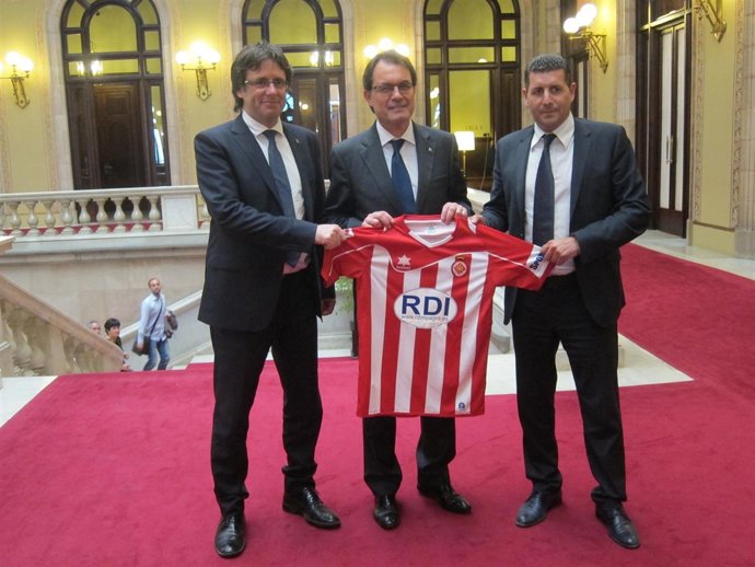 C.Puigdemont (alcalde Girona) Artur Mas (pte.Generalitat) J.Boadas (Girona CF)