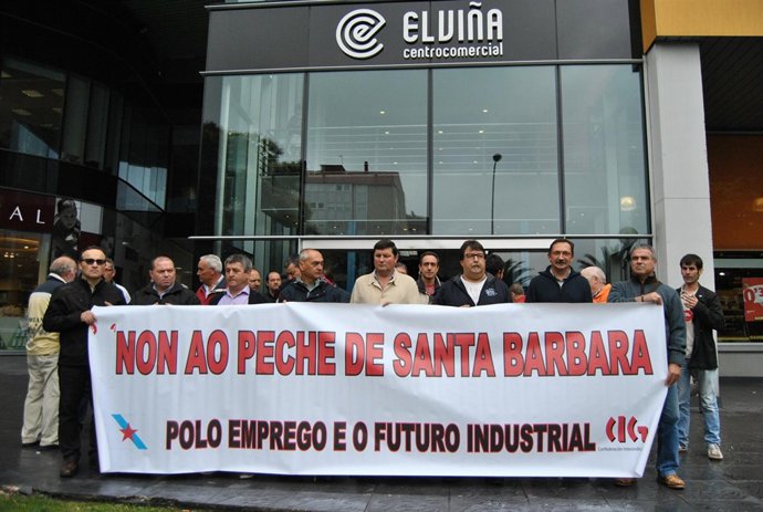Protesta contra los despidos en la fábrica de armas de A Coruña
