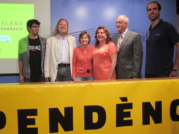 Ignasi Termes, Ülo Laanoja, Carme Forcadell, Rita Marzoa, Henn Karits y Ferran C