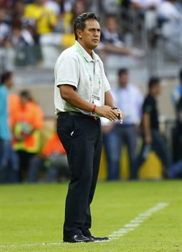    El Seleccionador De Fútbol De Tahití, Eddy Etaeta