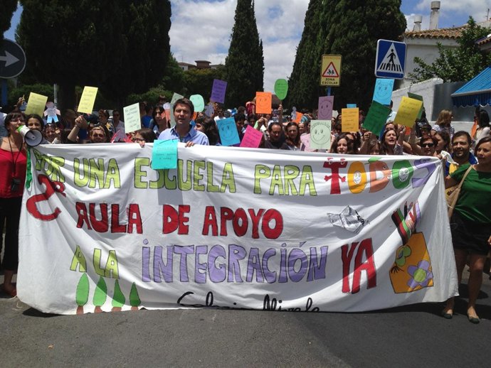 Protestas en el colegio Aljarafe.