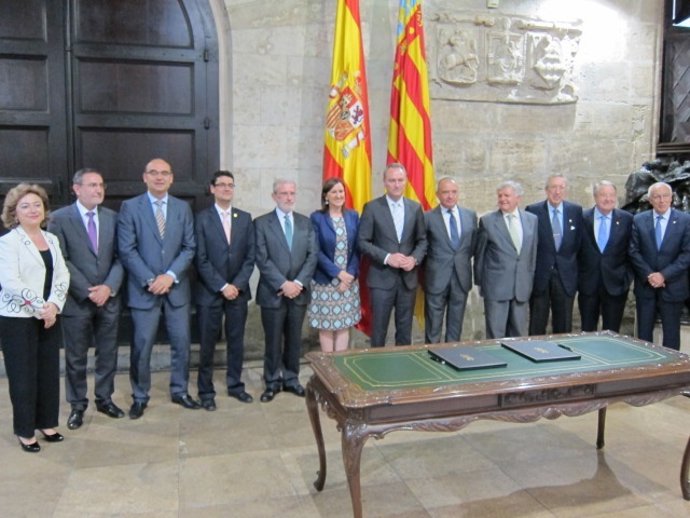 Acto de la firma del mapa de titulaciones