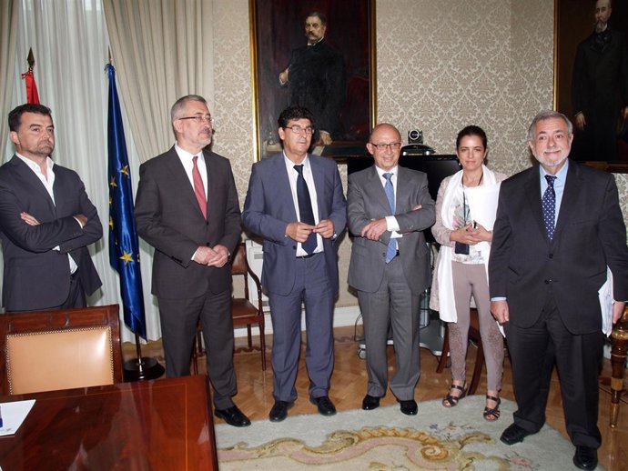 Reunión entre Junta y Ministerio de Hacienda