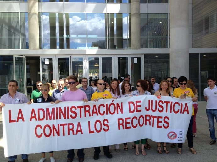 Protesta contra el desmantelamiento del servicio público de la Justicia