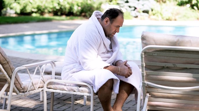 Tony Soprano James Gandolfini en bata