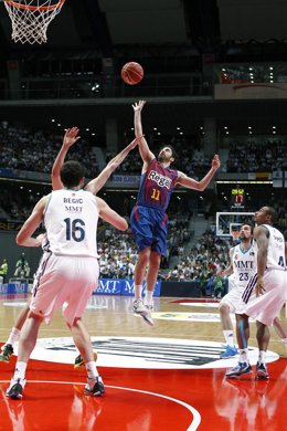 Juan Carlos Navarro en el Real Madrid - FC Barcelona Regal