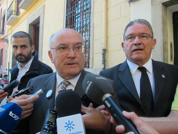 Carlos Carnicer, y Eduardo Torres