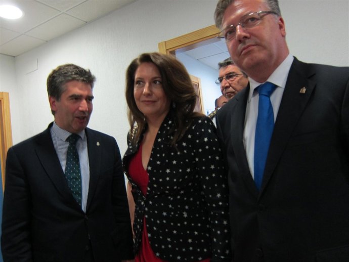 Crespo, entre Coisidó y el subdelegado en Córdoba