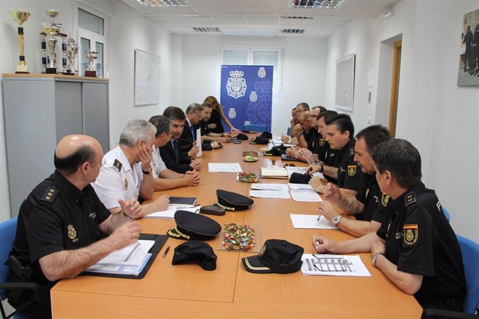 Reunión de Cosidó con mandos policiales en Córdoba