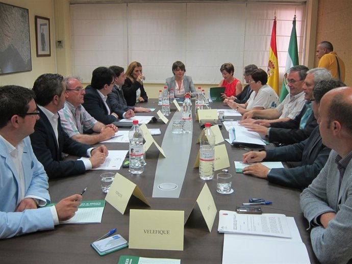 Elena Cortés se reúne con alcaldes de Almería 