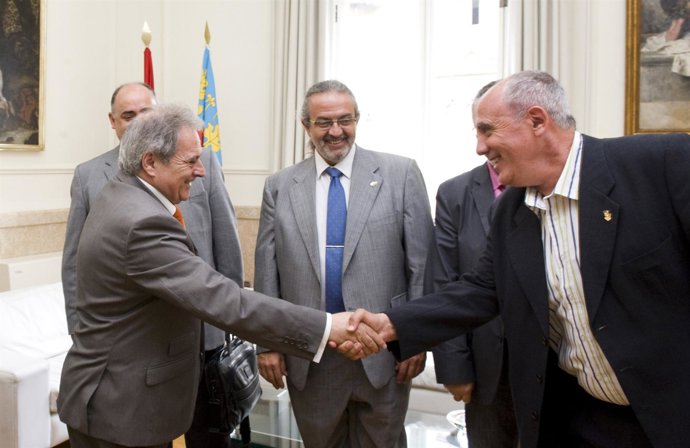 Rus con los representantes de las sociedades musicales.