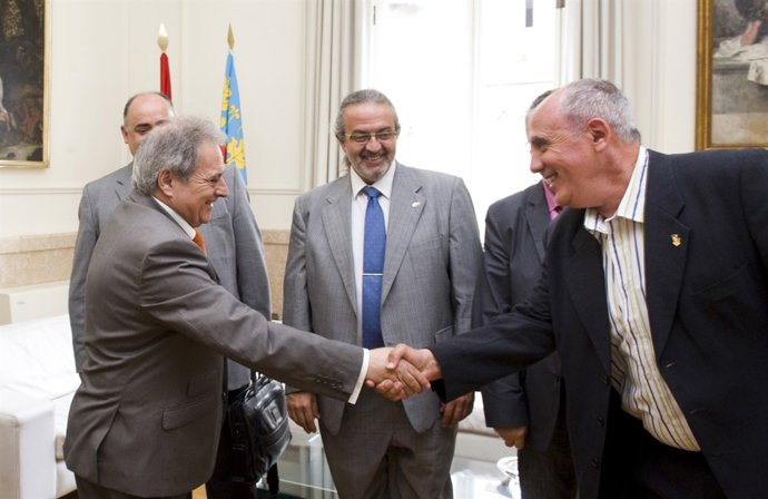 Rus con los representantes de las sociedades musicales.