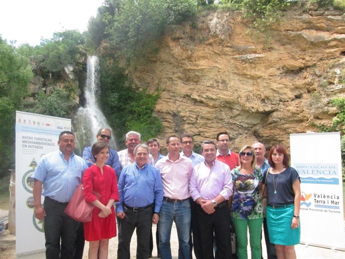 Alcaldes de los municipios afectados por incendios con Alfonso Rus y E. Sanjuán