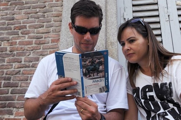 Turistas por Madrid