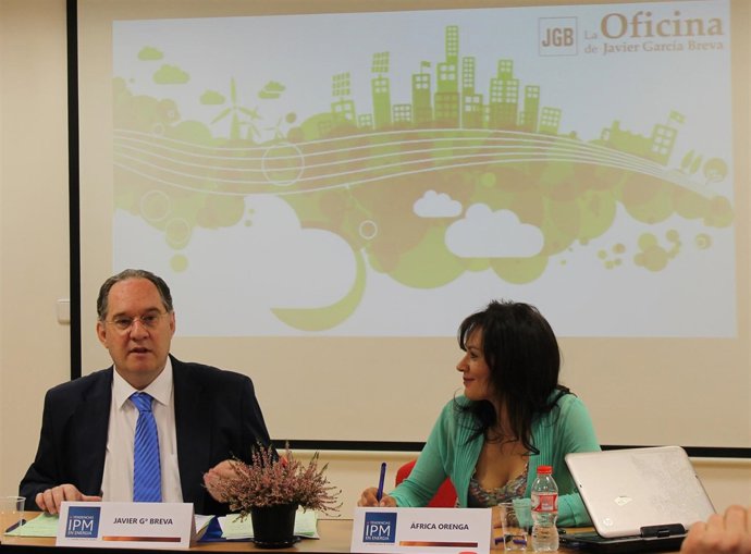 Javier García Breva y África Orenga