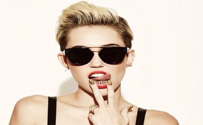 Miley Cyrus en su nuevo vídeoclip 