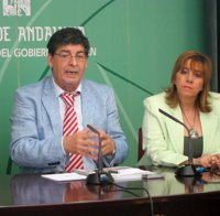 Valderas afirma que el Estatuto "salvaguarda" al Defensor de una reforma que "poda" la autonomía local y autonómica