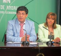 Valderas considera que "el PP le pide a los de enfrente lo que no es capaz de hacer en su casa"