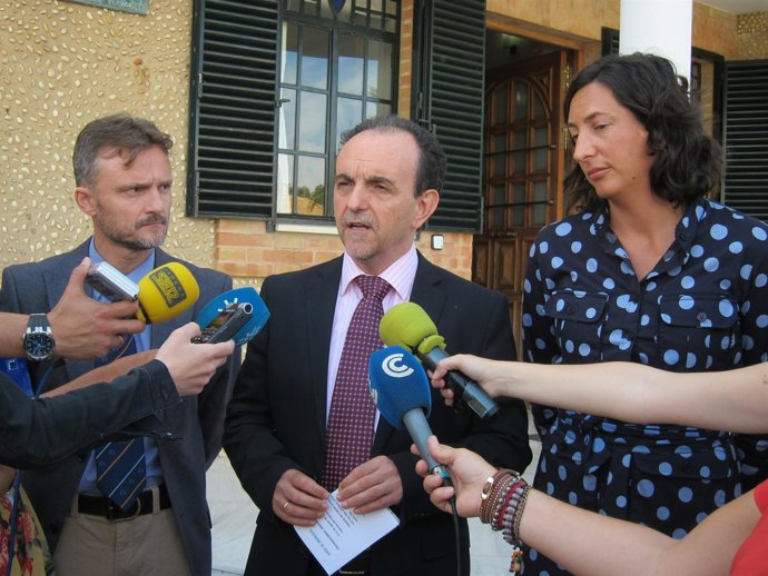 El consejero de Turismo y Comercio, Rafael Rodríguez.