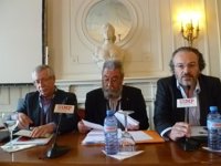 Cándido Méndez insta al Gobierno regional a tener predisposición para resolver los problemas en Sniace