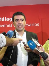 PSOE-A rechaza que se quiera "acabar" con instituciones "esenciales" y pide al Gobierno que convoque la Mesa de Diálogo