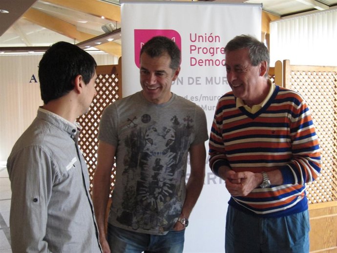 Serna, Cantó y Sosa Wagner charlan en Murcia