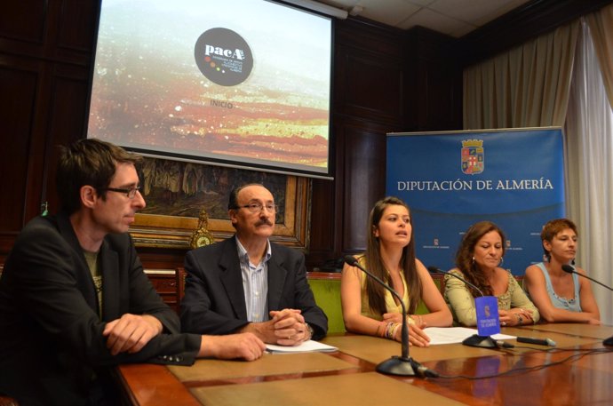 Ángeles Martínez, junto a artistas de la PACA, presenta la edición para 2013