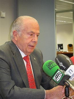 El Procurador del Común, Javier Amoedo, en la sede de la Institución