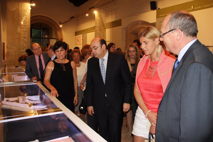 Una exposición conmemora el Bicentenario de la Diputación