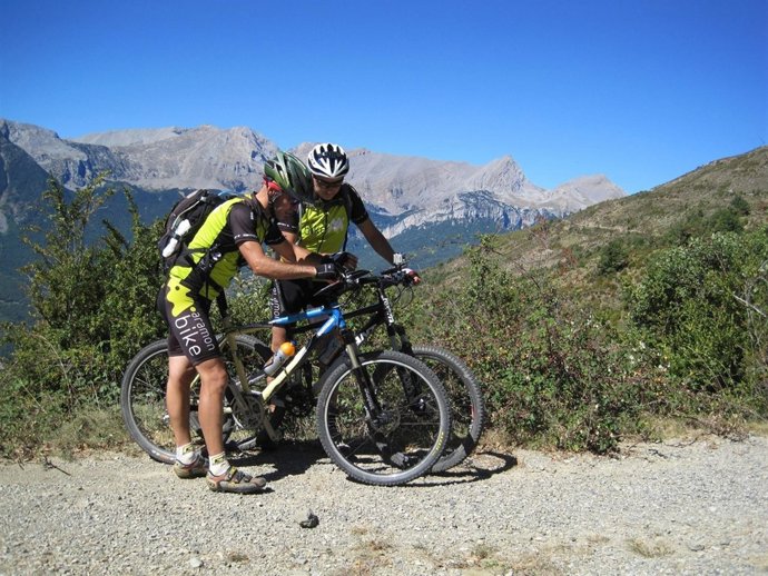 Eutas de bicicleta de montaña por el Pirineo aragonés de Aramón Bike.