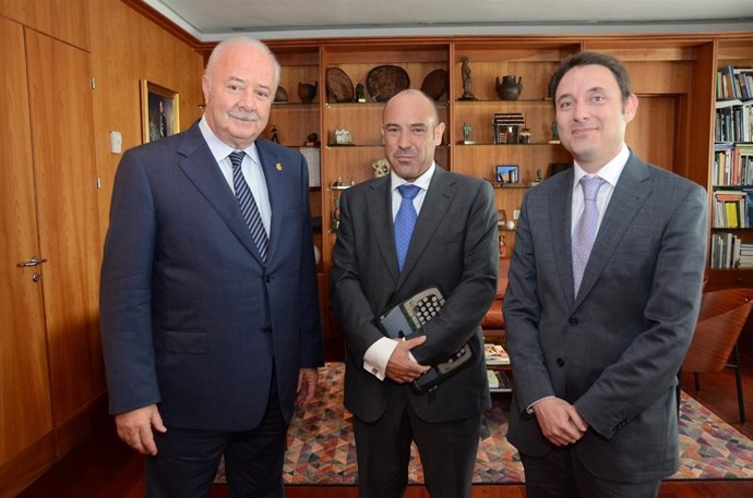 Melchior recibe al nuevo director de Los Rodeos