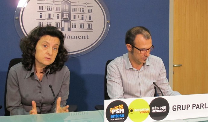 Fina Santiago y Biel Barceló