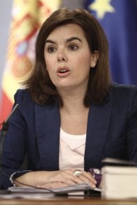 Sáenz de Santamaría comparecerá a petición propia en el Parlamento para explicar la reforma de Administraciones Públicas