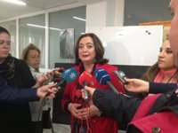 Moreno cree que el Ministerio quiere quitar a Andalucía la gestión de becas para "maniobrar en la oscuridad"