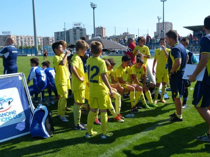 Sevilla-Levante y Espanyol-Villarreal, semifinales de la Danone Nations Cup
