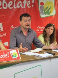 Maíllo cree que, desde "la desesperación", Zoido quiere "darle zanahorias" al PSOE ante el Debate de la Comunidad