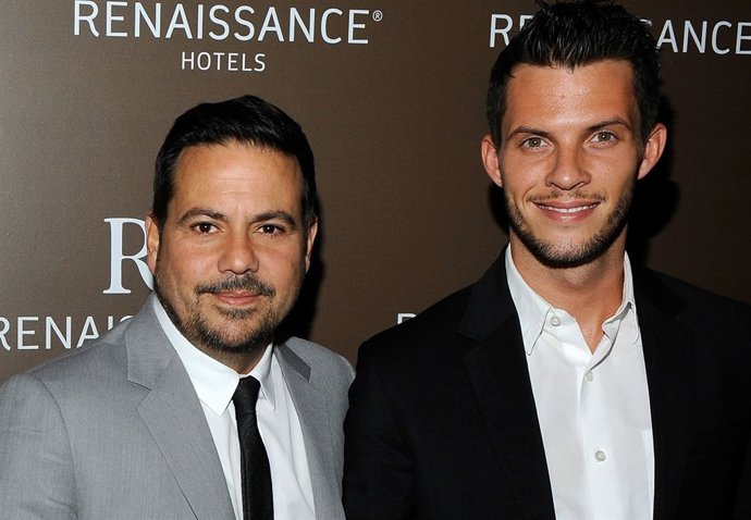 Narciso rodríguez y su marido  Thomas Tolan