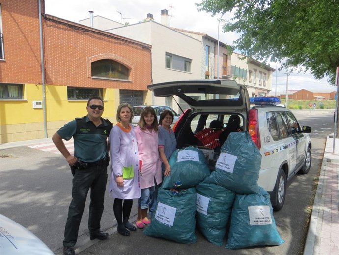 Tapones recogidos por la Guardia Civil