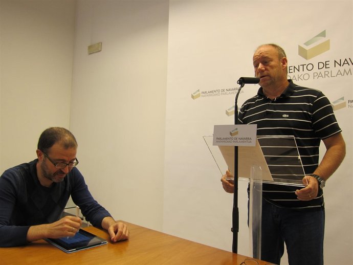 Los parlamentarios de Aralar-NaBai Txentxo Jiménez y Juan Carlos Longás.