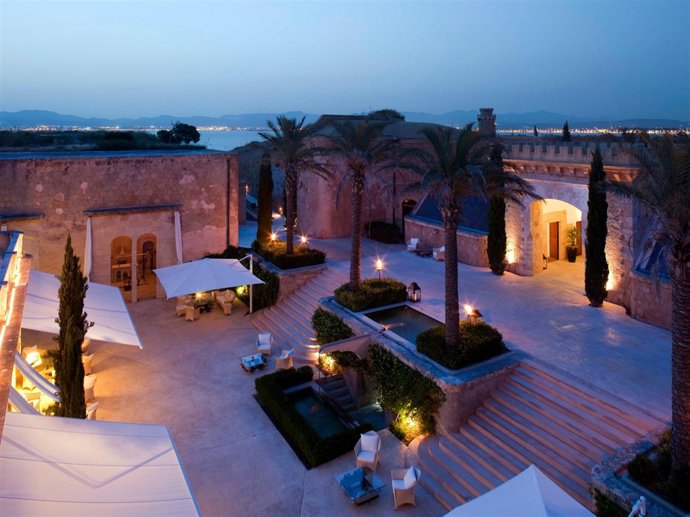  Hotel. Cap Rocat  Menorca)