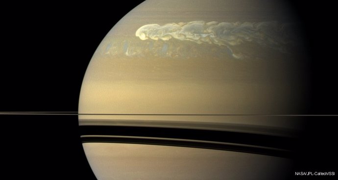 Tormenta en Saturno