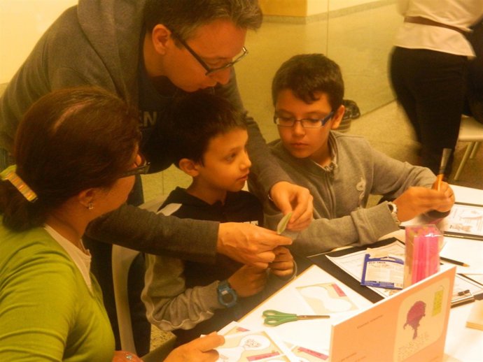 Taller organizado por L'Oreal y el Museo de la Evolución Humana