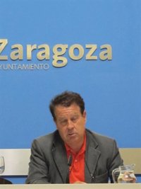 Jerónimo Blasco replica que al PP "le preocupa" que la navegación fluvial "vaya bien"