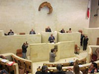 Diego dice que en 2014 se darán "los primeros pasos firmes" para la recuperación económica y del empleo