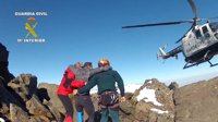 Rescatan en Sierra Nevada a un montañero tras fracturarse la tibia y el peroné en una caída