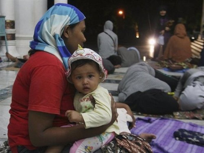 Lurrikarak Izan Ziren Asteazkenean Indonesian