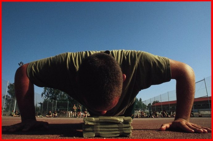 US Military fitness explains how to get the perfect body